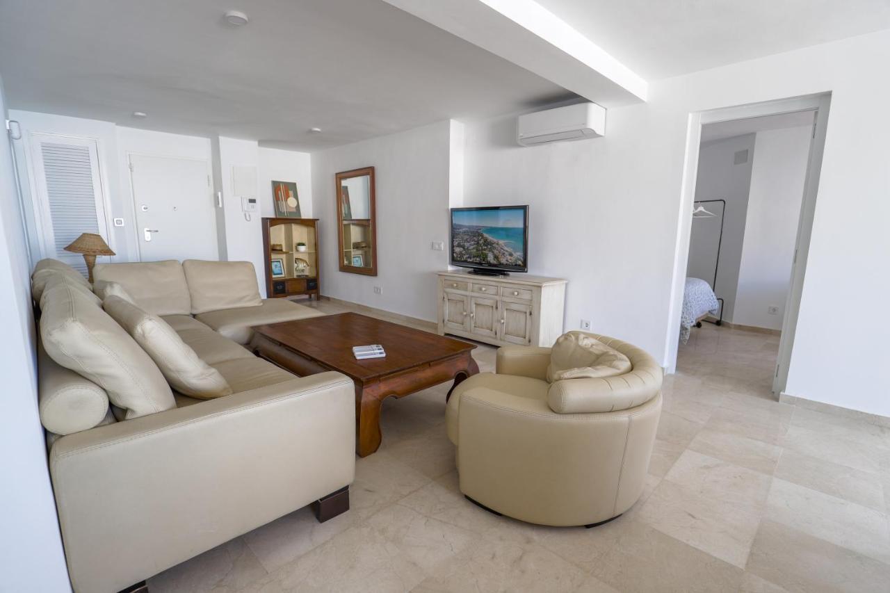 Marbella Centre Beachfront & Pool Luaran gambar