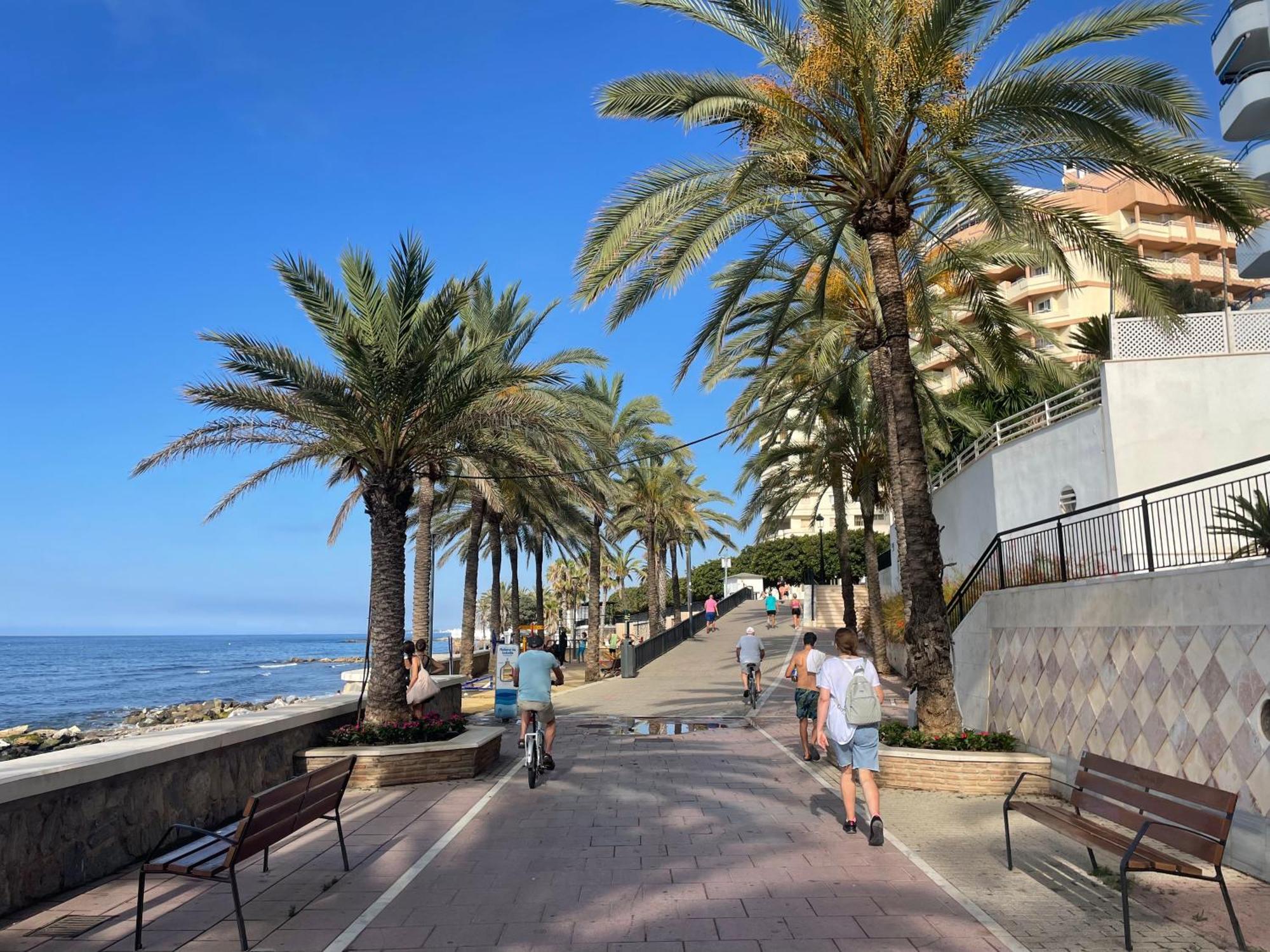 Marbella Centre Beachfront & Pool Luaran gambar