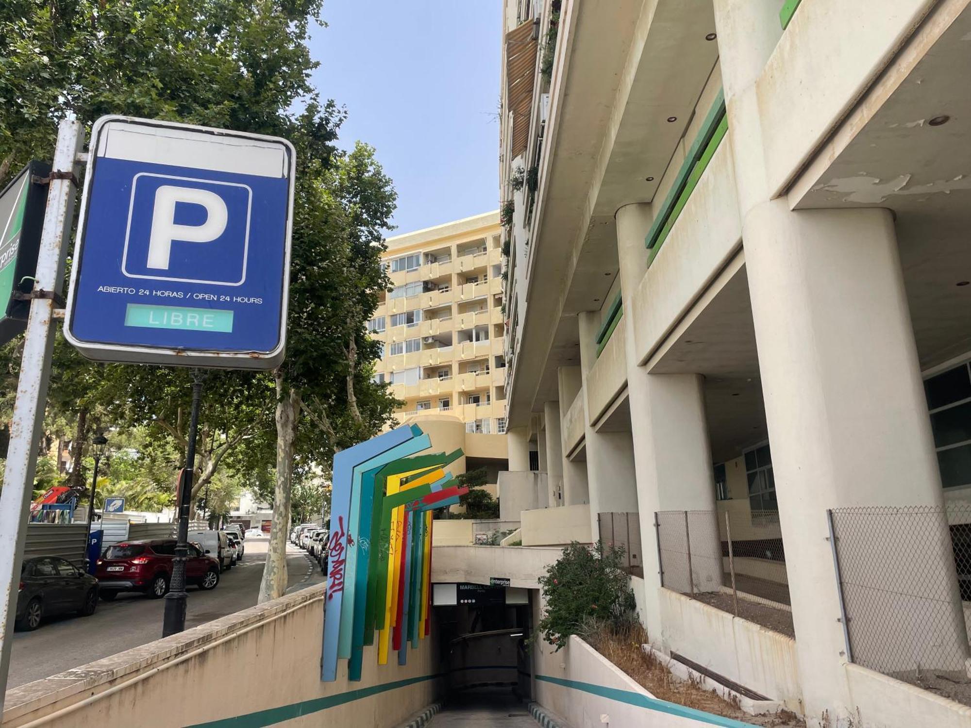 Marbella Centre Beachfront & Pool Luaran gambar