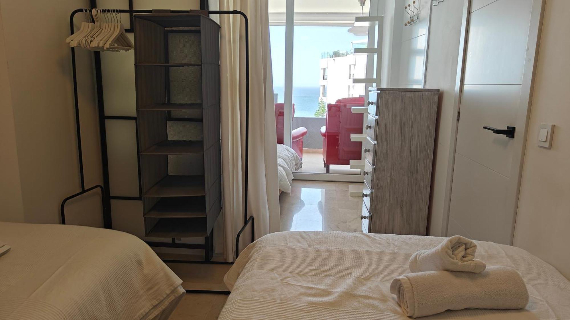 Marbella Centre Beachfront & Pool Luaran gambar