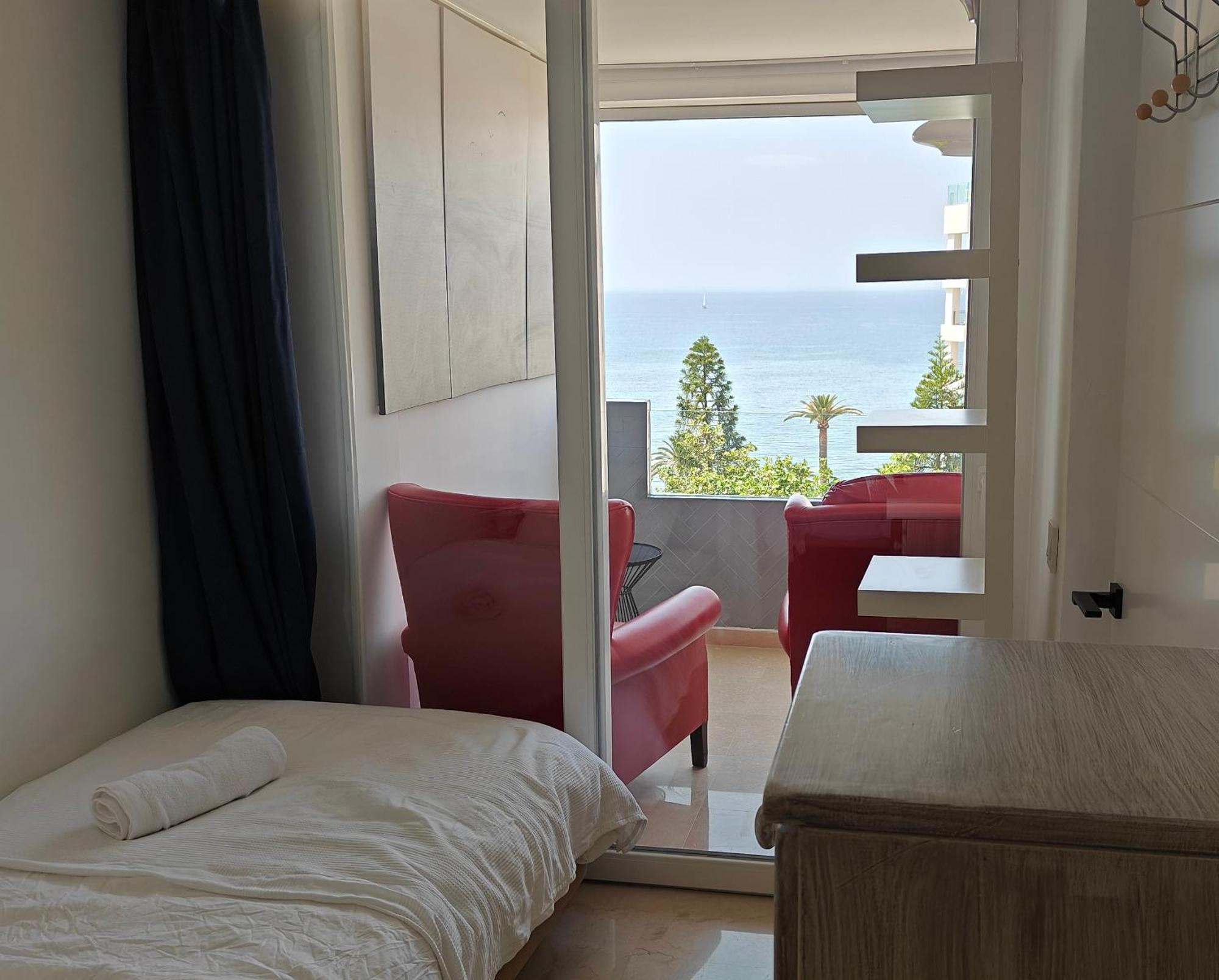 Marbella Centre Beachfront & Pool Luaran gambar